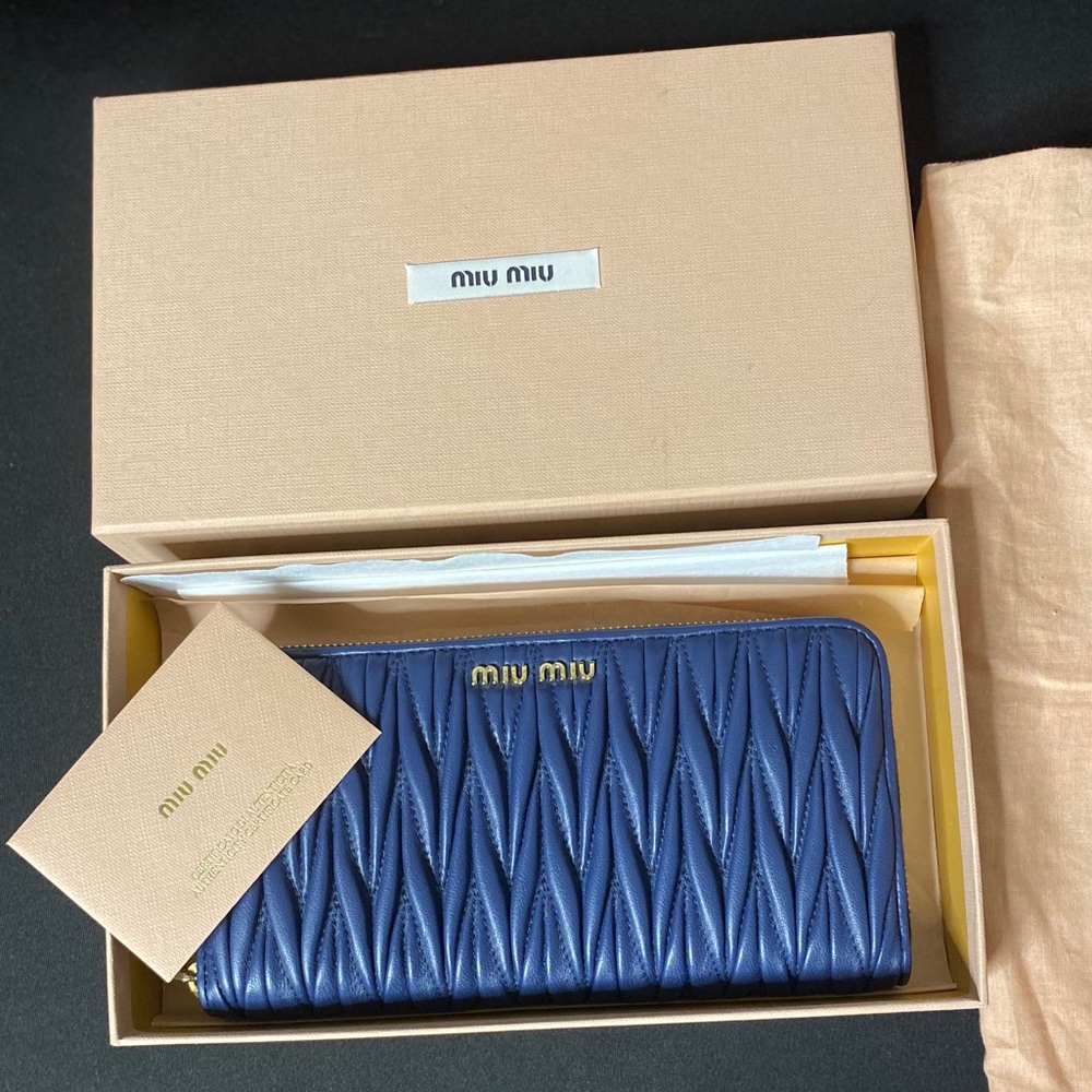 Miu Miu Matelasse Zipper Wallet - image 1